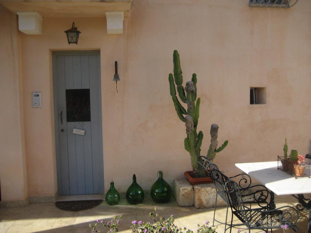 Masseria Due Torri Monopoli Bilik gambar